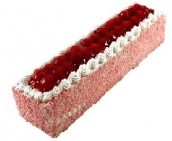 Butik Üretim 4-6 Kişilik Çilekli Baton Pasta Tunceli pasta